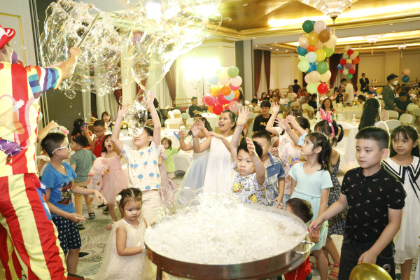 Viglacera tổ chức nhiều hoạt động vui Trung thu 2022 cho các cháu thiếu nhi